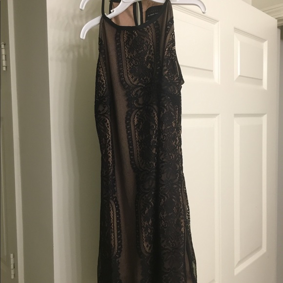 Dress - Picture 1 of 4